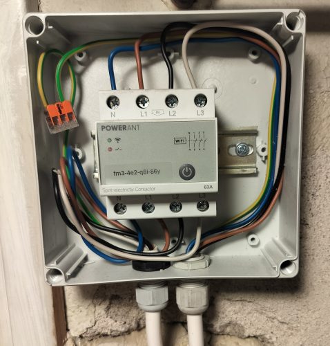 Reseña fotográfica del contactor eléctrico Spot 63A