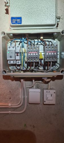 Reseña fotográfica del contactor eléctrico Spot 32A